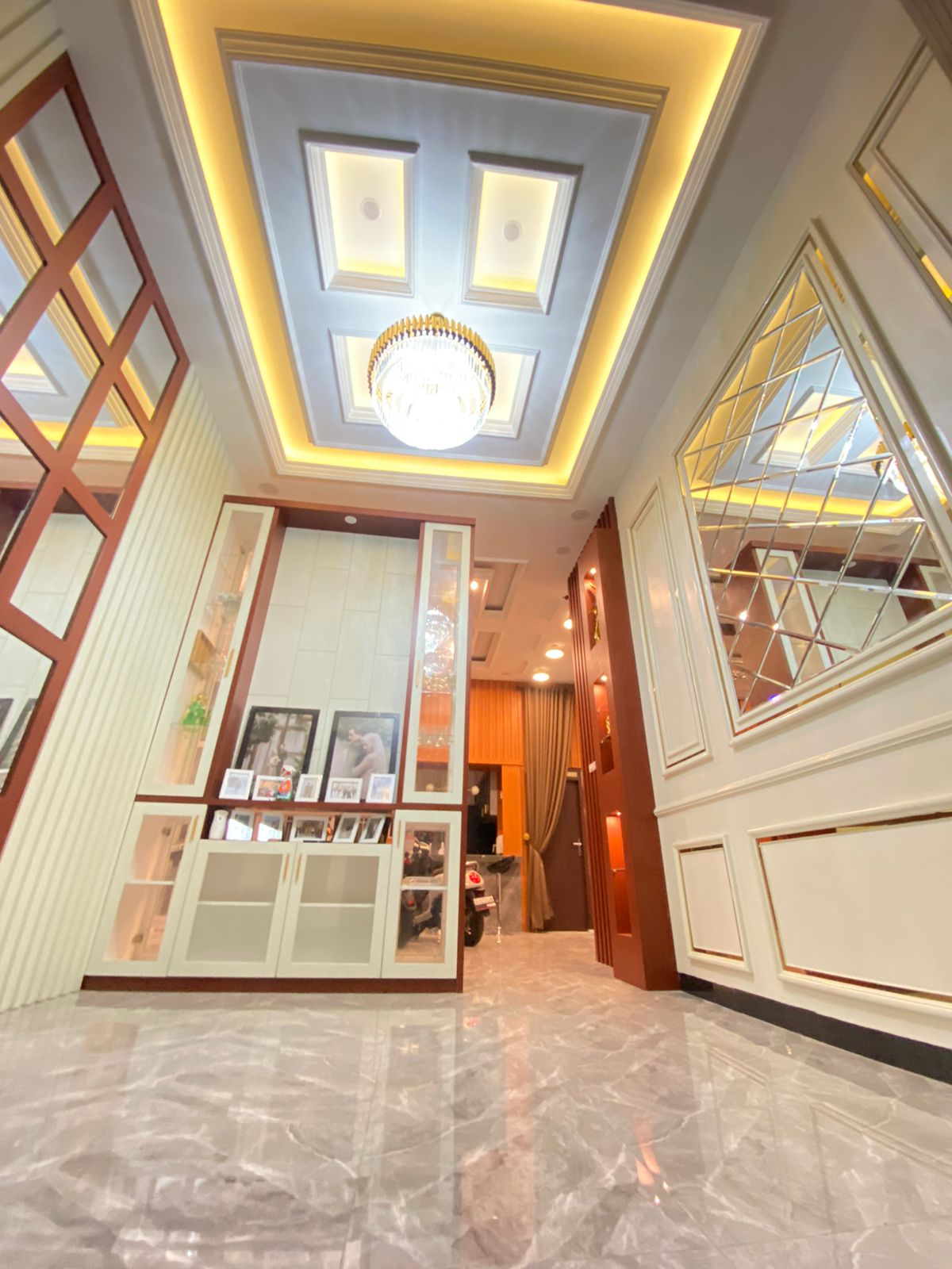 Wallmoulding